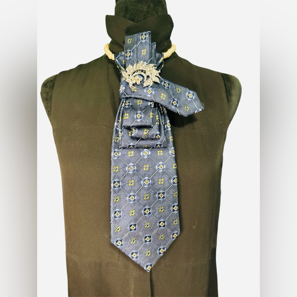 Jos. A. Bank Blue Necktie with Green Flower Design featuring Diamond Brooch